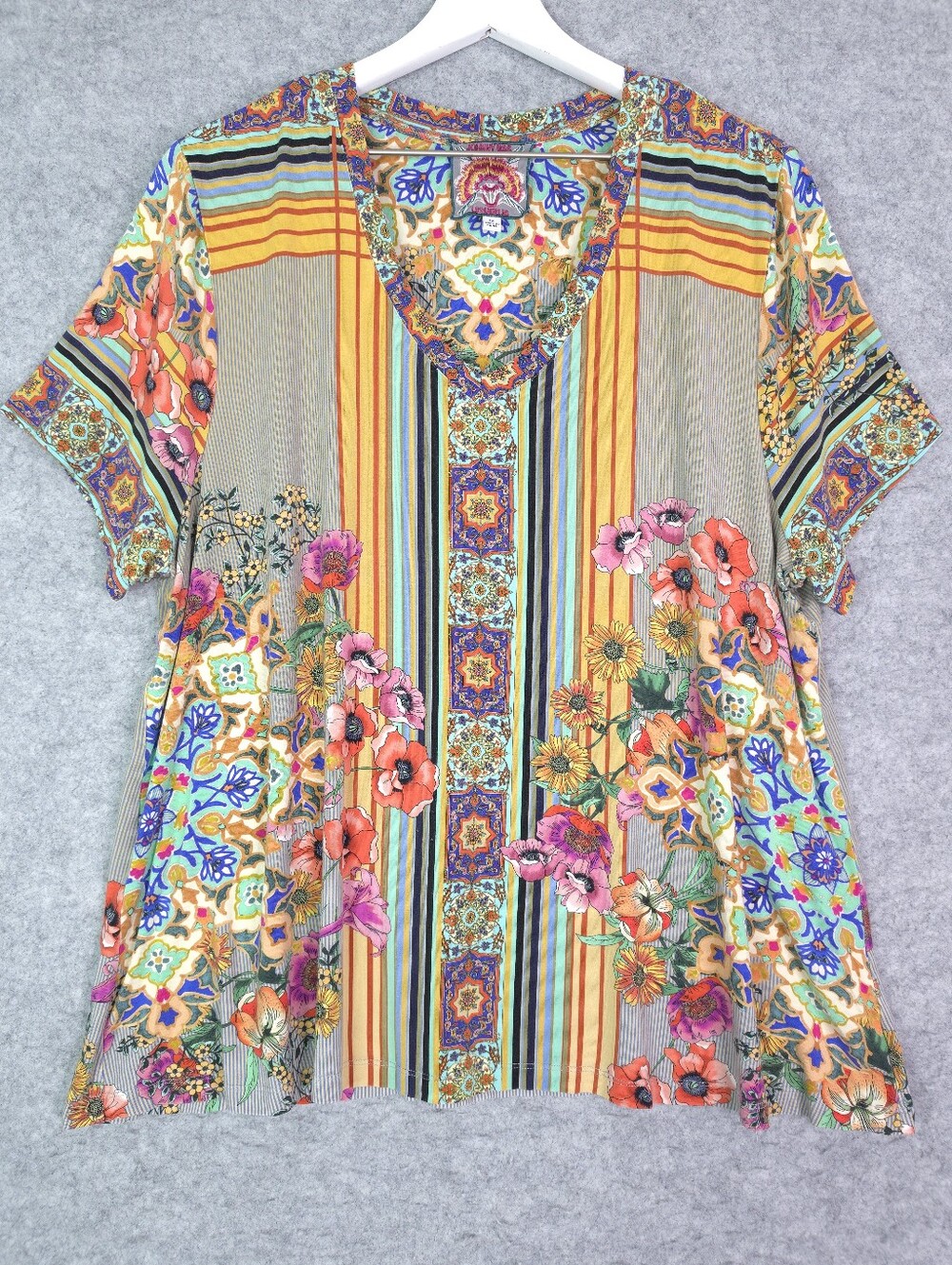 Johnny Was Hunter Favorite Tee Boho Floral Bamboo Knit V-Neck Top Artsy Poppy 2X - Picture 2 of 7
